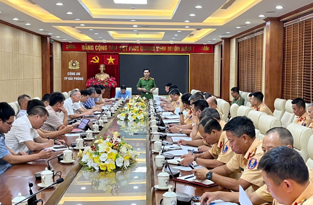 Công an thành phố và Sở Xây dựng tăng cường phối hợp bảo đảm trật tự an toàn giao thông